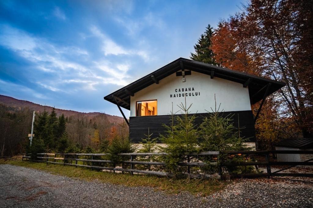 Cabana Haiducului Doftana Teşila Exterior foto